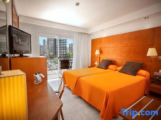Standard Double room with pool view (twin beds)