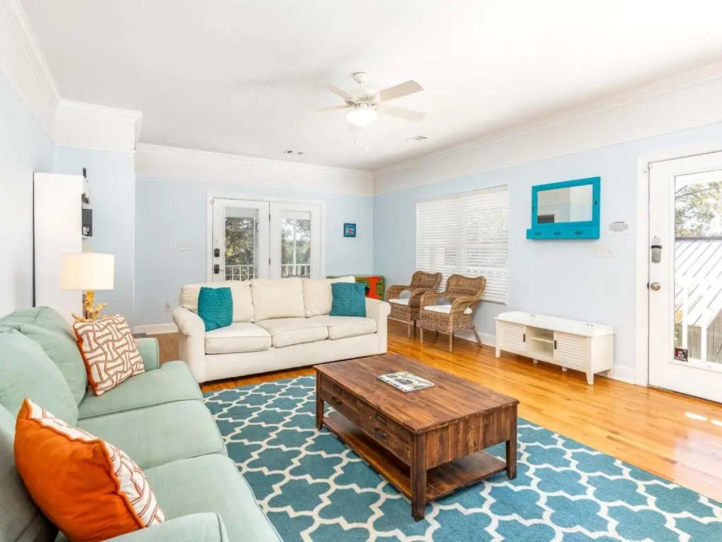 3 Bedrooms Cottage