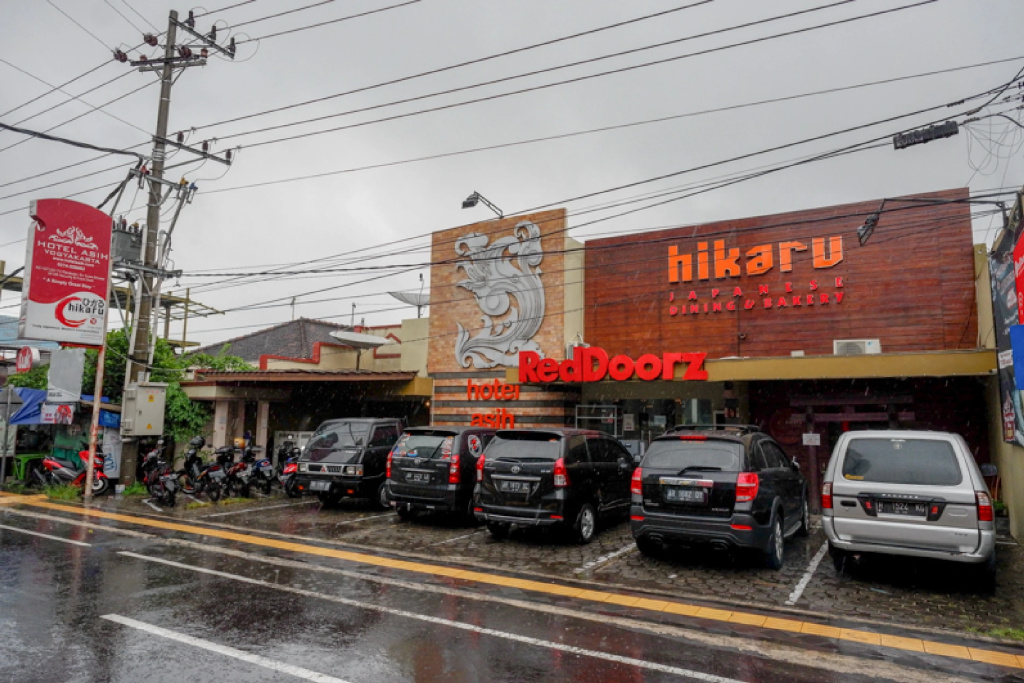 RedDoorz Plus @ Hotel Asih UNY in Sleman