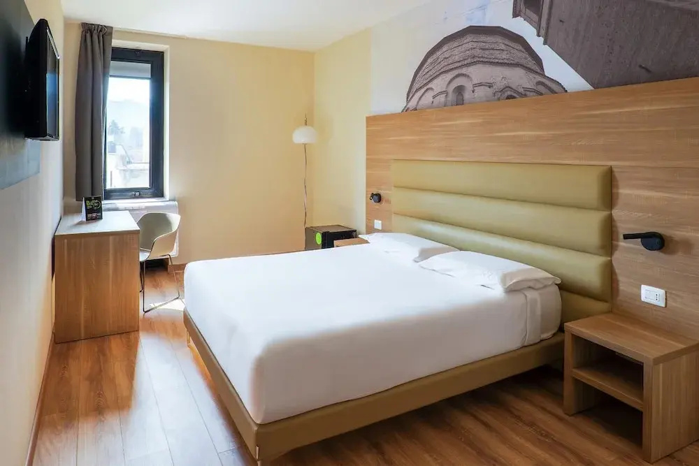 Superior Double room (full double bed)