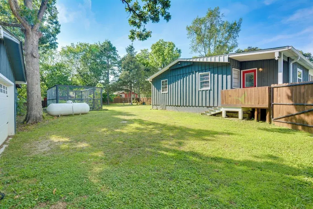 Rogers Vacation Rental ~ 7 Mi to Downtown