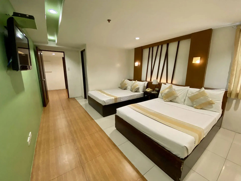 Premier room
