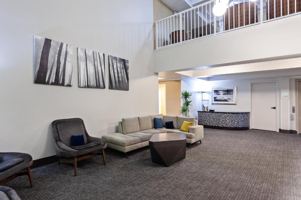 Holiday Inn Hotel & Suites San Mateo-San Francisco SFO by IHG - Général