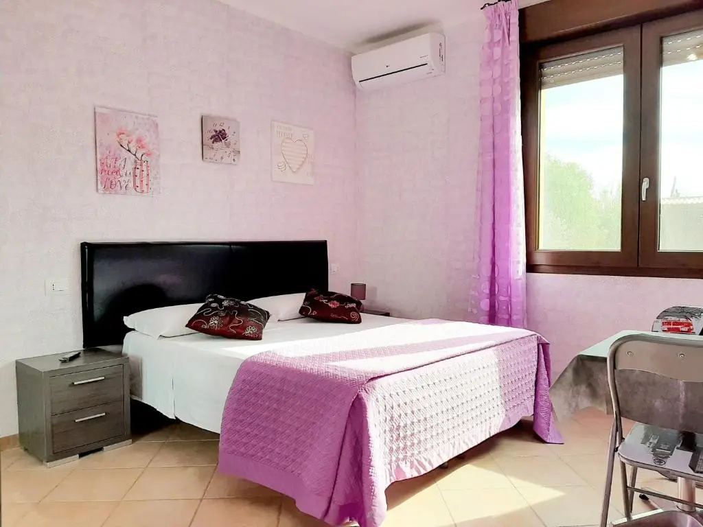 Standard Double room (full double bed)