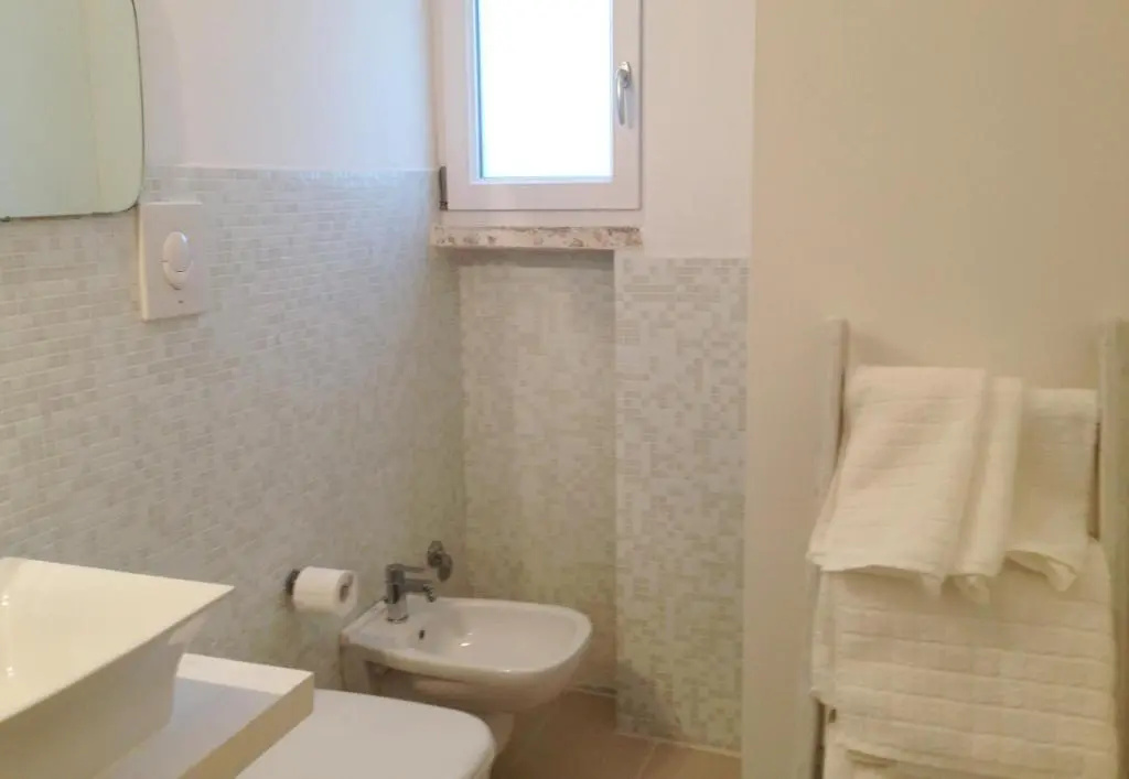 Standard Double room with pool view (full double bed)