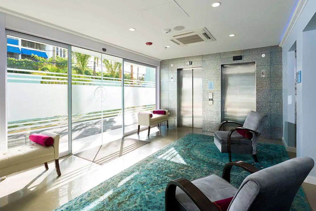 R Hotel Kingston - 3