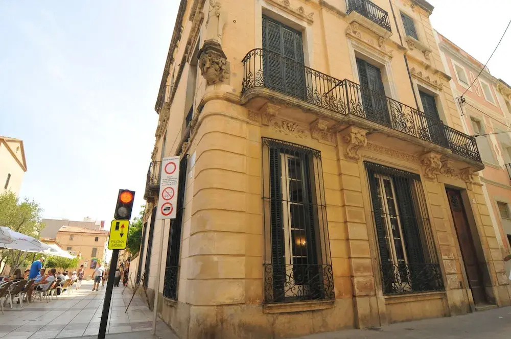 HomeHolidaysRentals Historic House - Costa Barcelona
