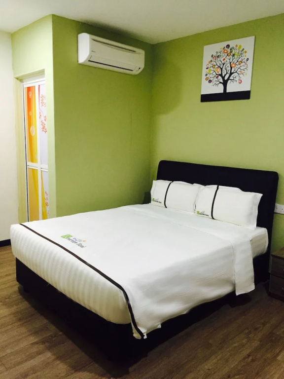 Premier Double Suite (full double bed)