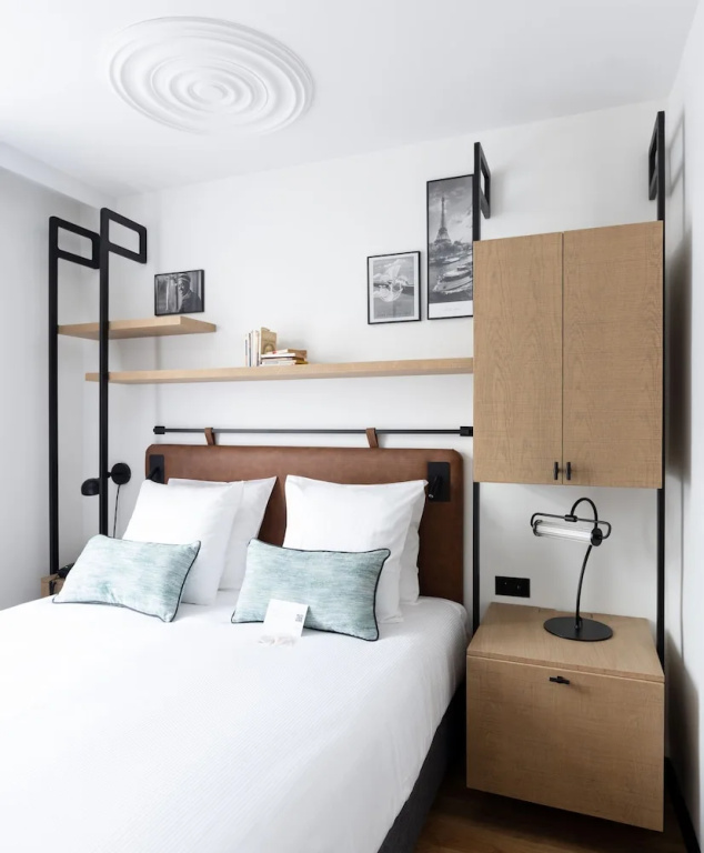 Double room (full double bed)