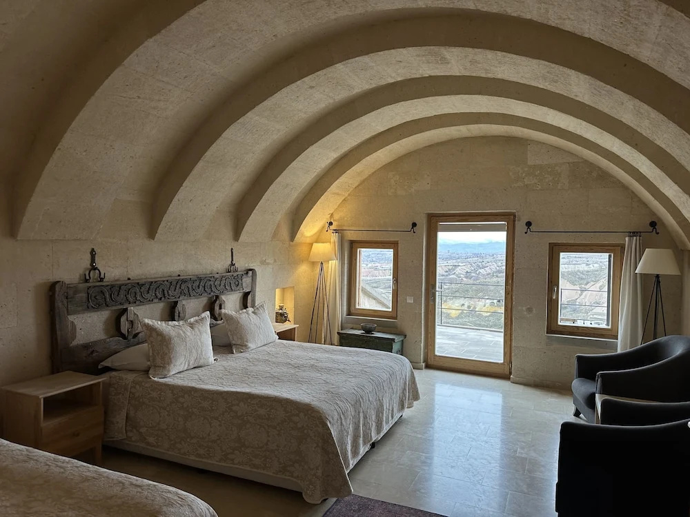 Deluxe Triple Suite