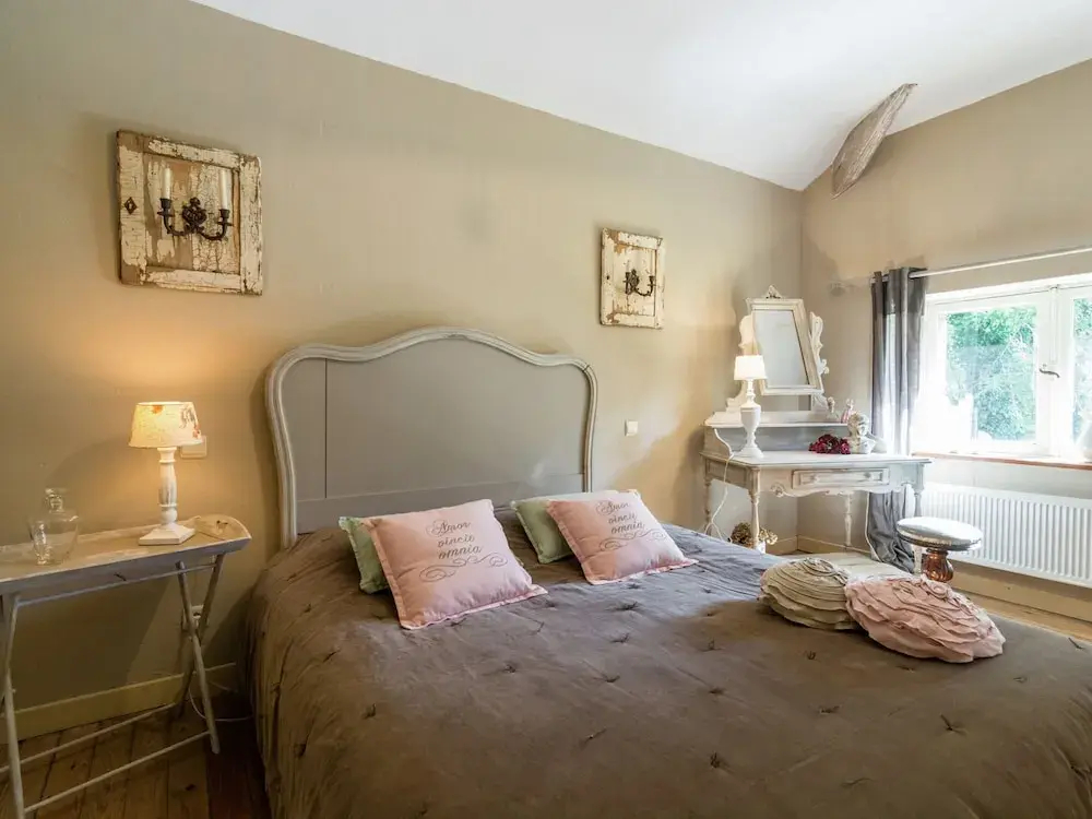 Quaint Holiday Home in Bievre in the Forest - фото 4