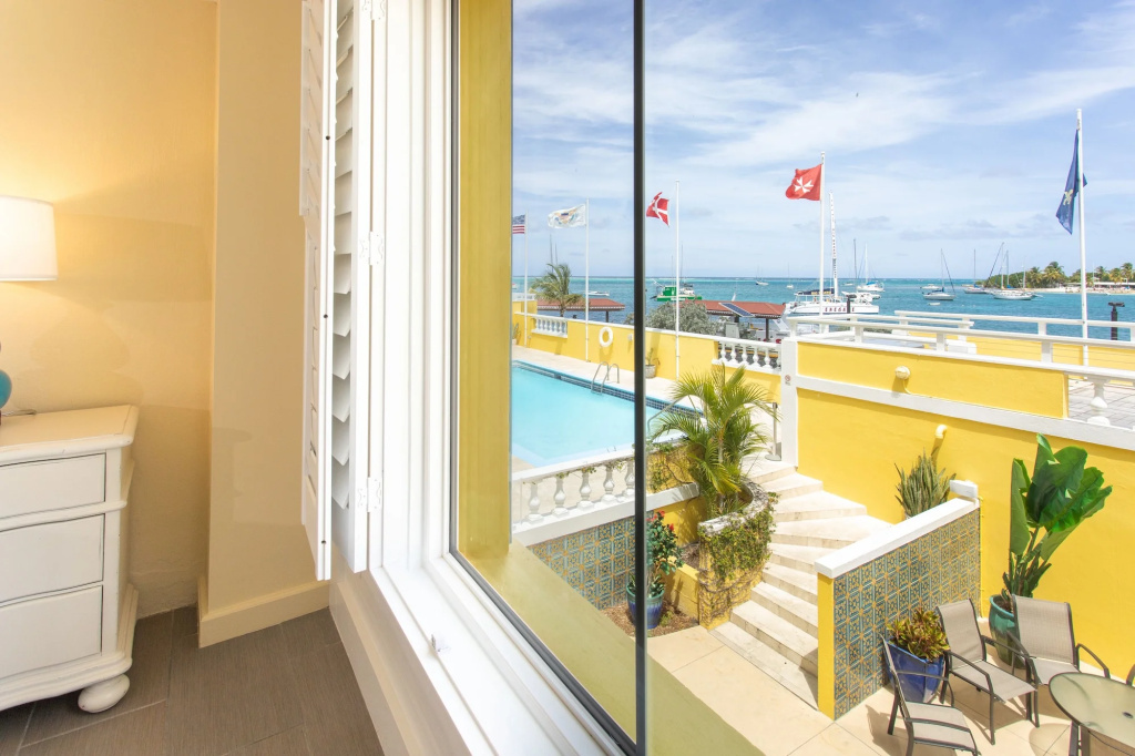 Balcony & Terrace
