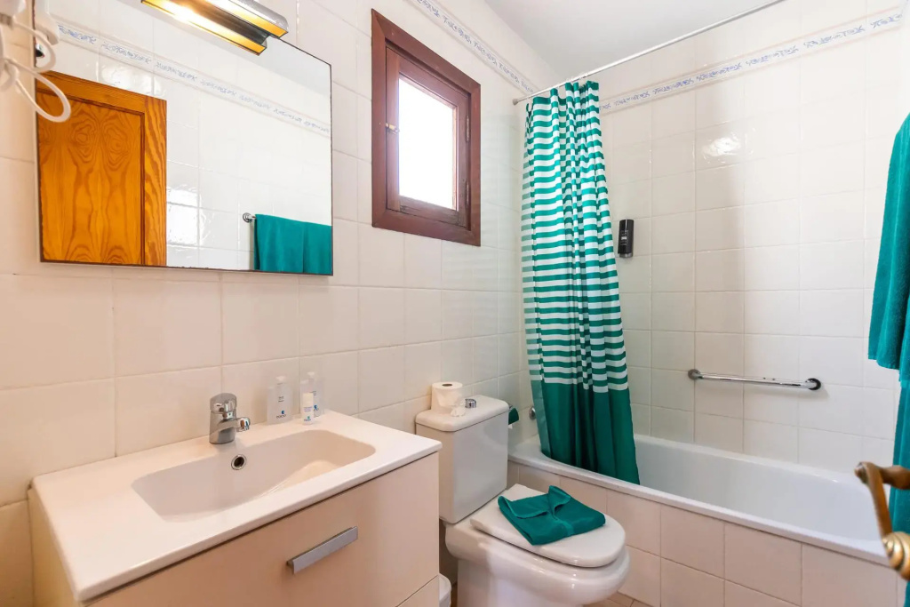 Bungalows Castillo Club Lake — Caleta De Fuste, Canary Islands