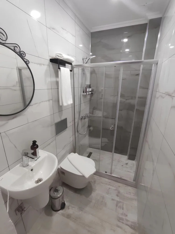 Economy Double room (twin beds)
