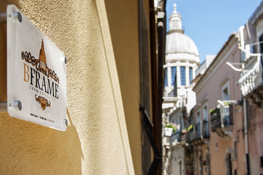 BFAME - Cornice Barocca