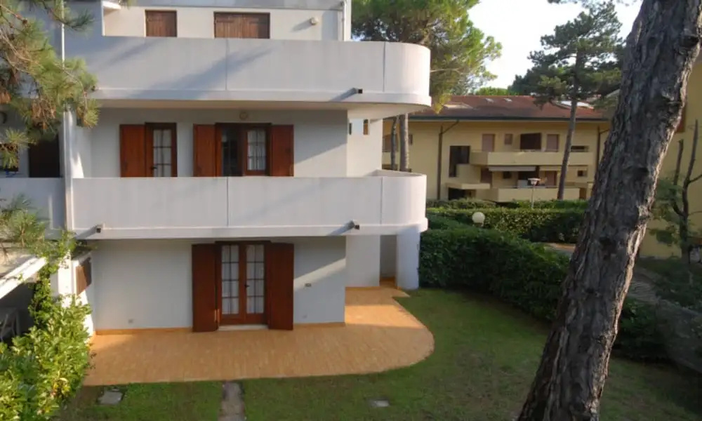 Terraced House 700mt From the sea