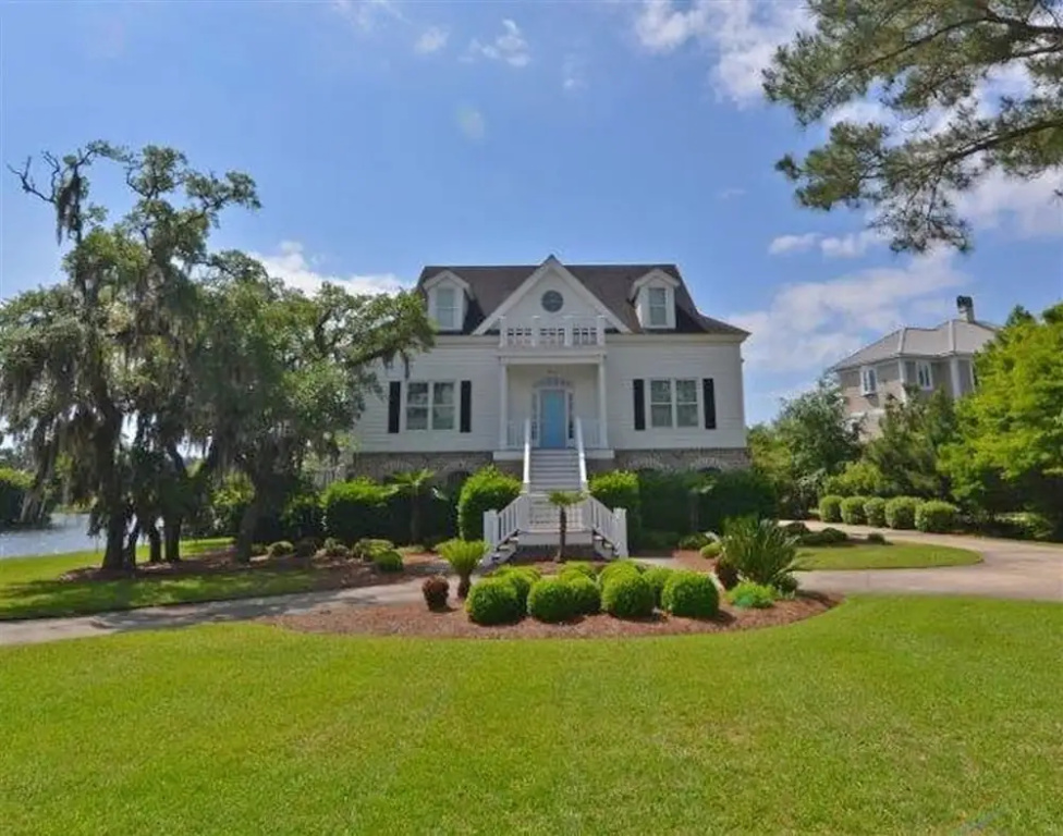 Blue Lagoon 4 Bedroom Home