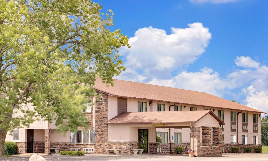 Hotel Pommier Chariton