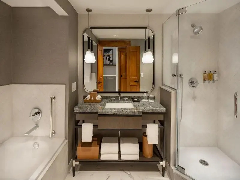 1 Bedroom Double Suite (full double bed)