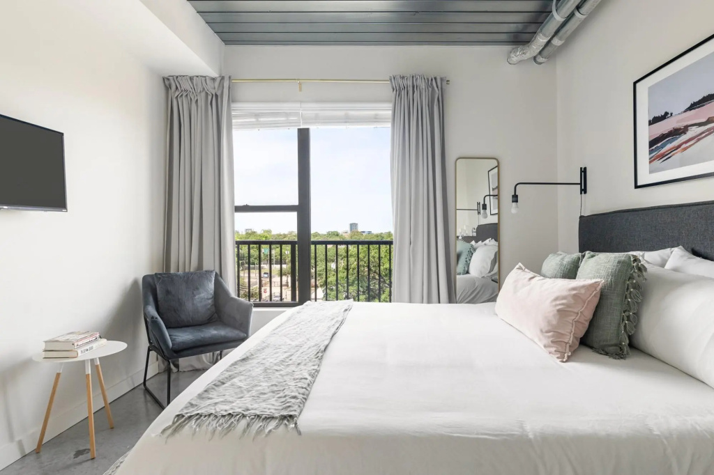 Mid Main Lofts #6106 | Hip & stylish modern 1BR loft | Midtown