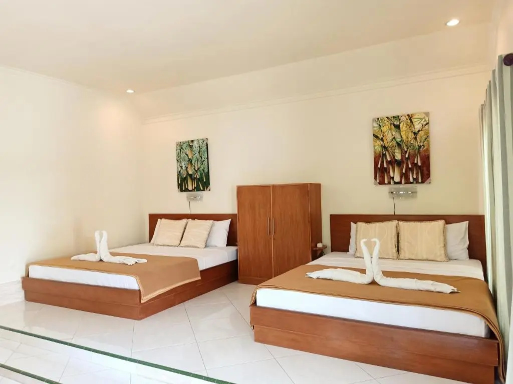 Deluxe Family Suite with balcony and with garden view