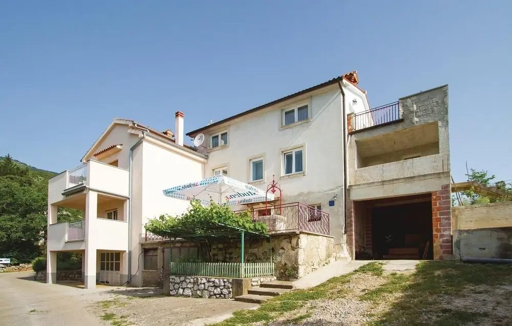 Beautiful Home in Brsec With Wifi and 3 Bedrooms