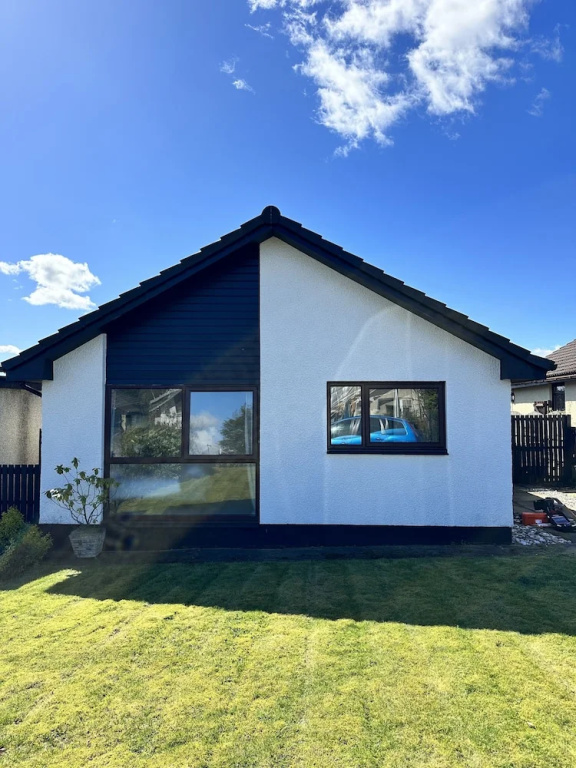 Sleeps7-parking-garden-patio