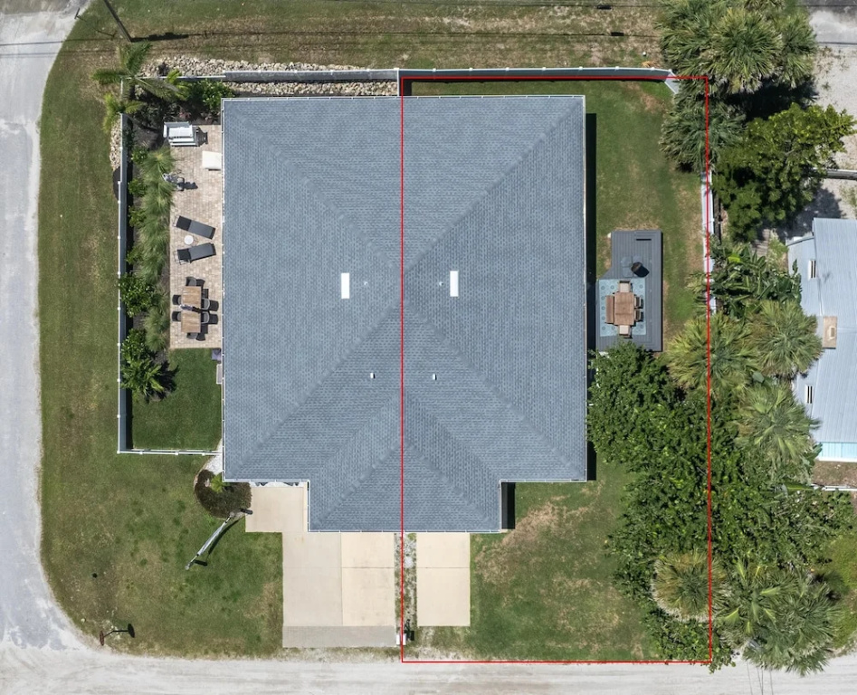 Modern Home Across From Beach 3 2 w 1-car Garage Large Fenced Yard With Deck