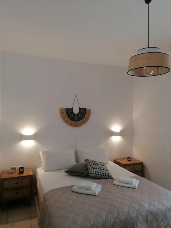 Standard Double room with balcony and with partial sea view (full double bed)