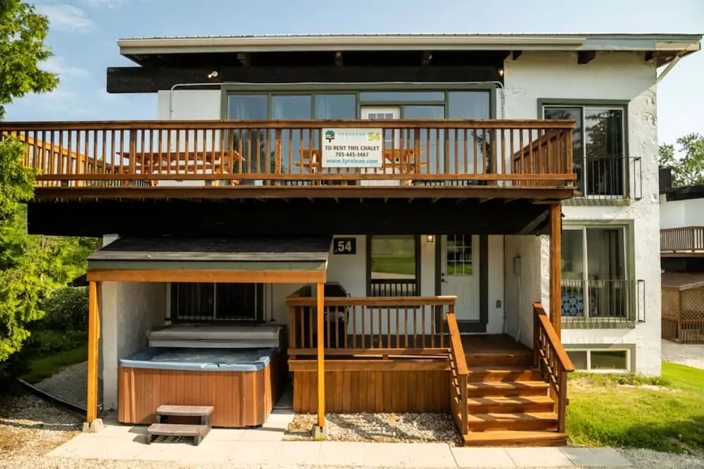 Spacious 8 bdrm Blue Mountain Cottage, Perfect for Large Groups, Private Beach, BBQ, Hot Tub, Sauna - фото 16