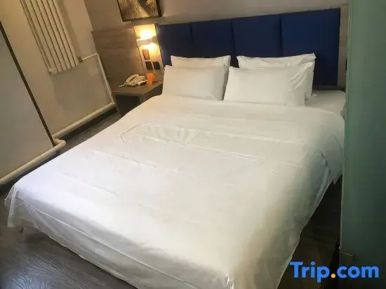 Superior Double room (full double bed)