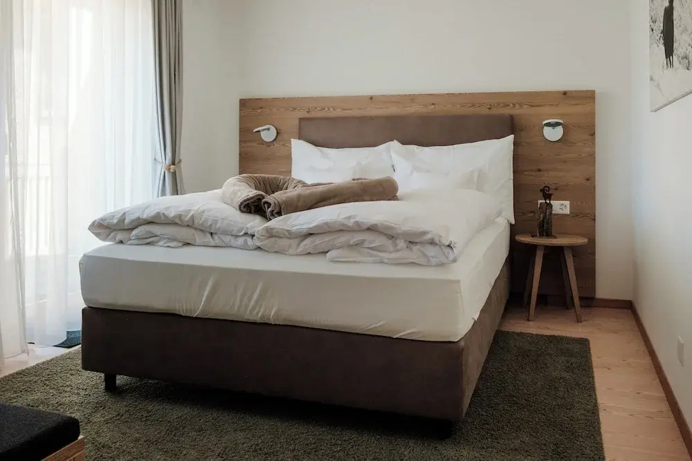 Deluxe Double room with balcony (full double bed)