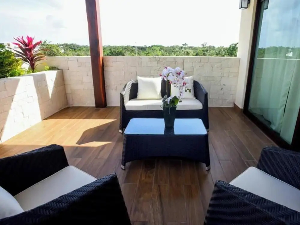 Blue Luxury La Veleta