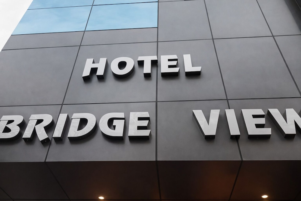 Hotel Bridge View