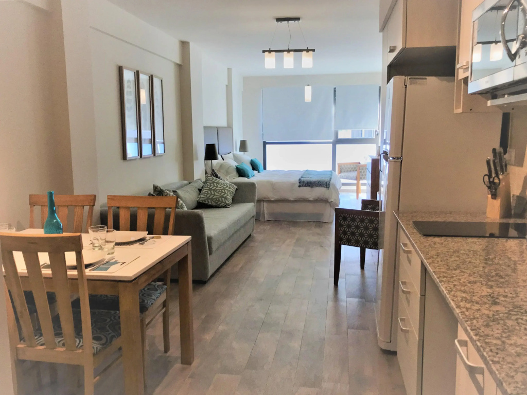 Urbana Suites & Studios 440
