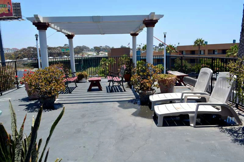 Harbor Inn and Suites Oceanside