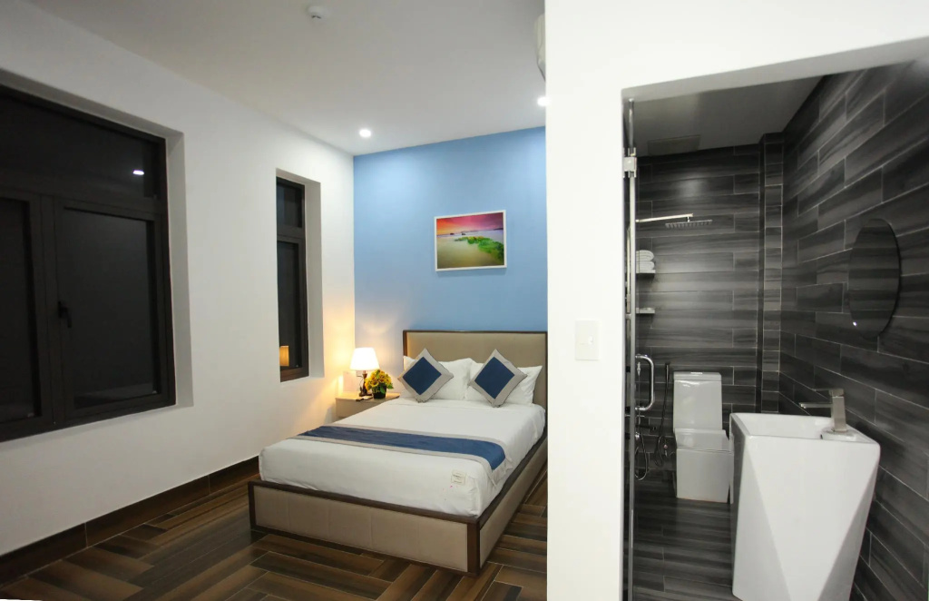 Standard Double room (full double bed)