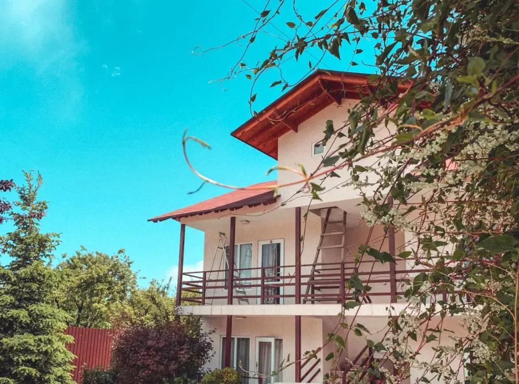 Guest House LETO