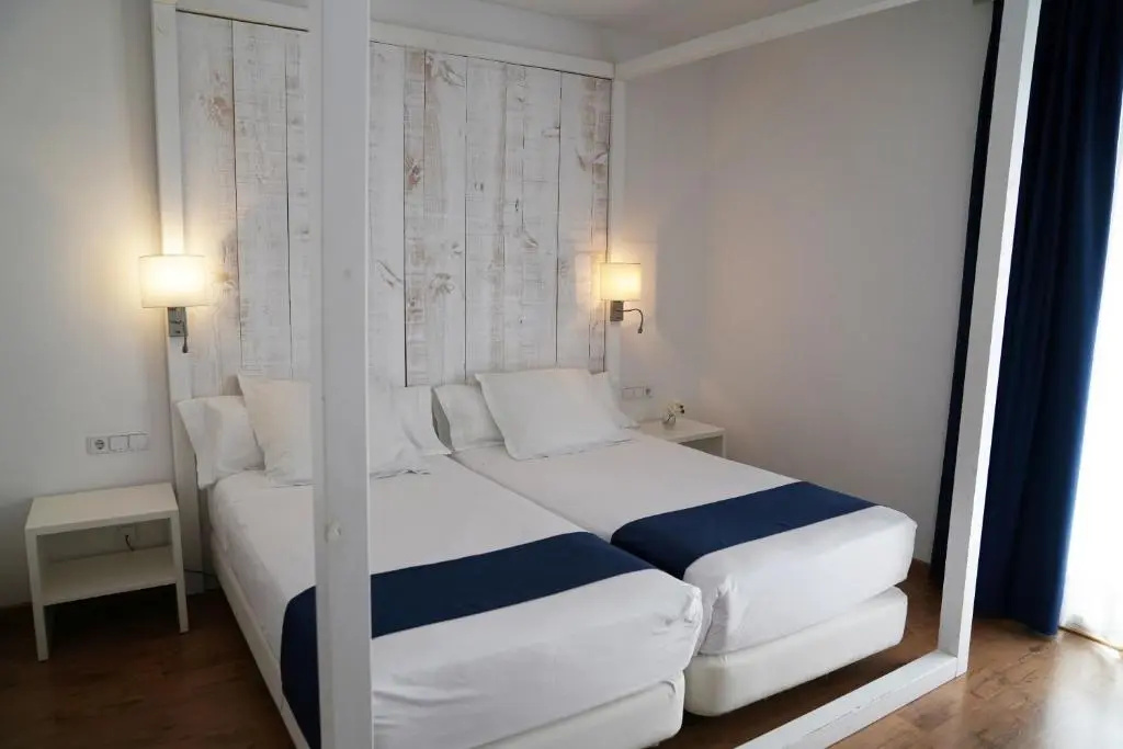 Standard Double room (twin beds)