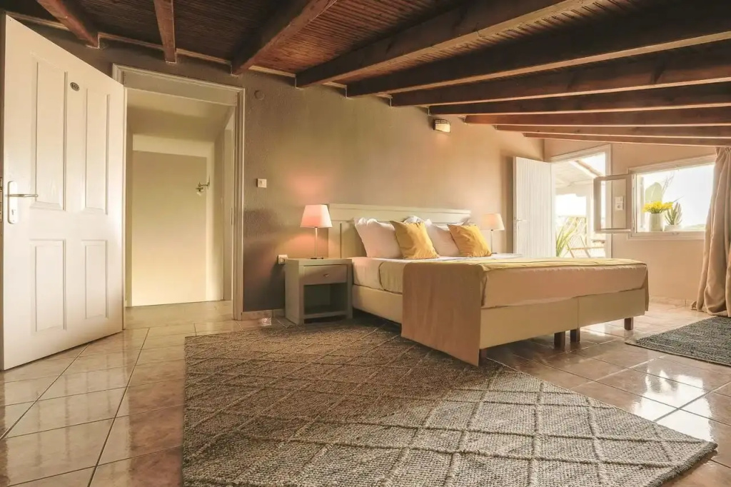 Apartment with sea view
