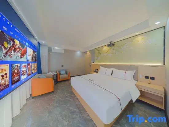 Deluxe Double room (full double bed)