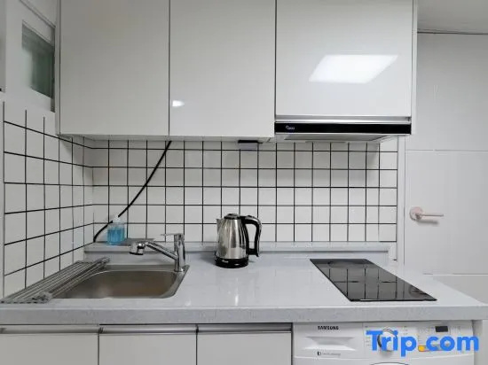 10 minutes on foot from Konkuk University Station | Long-term stay discount | Guest-only two-room
