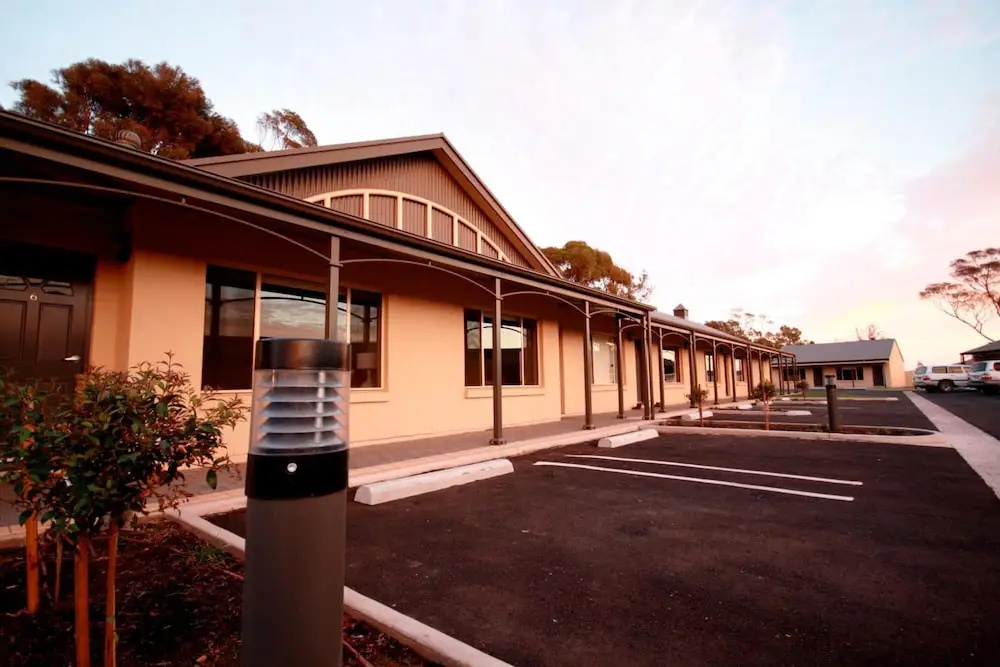 Sundowner Motel Hotel - фото 10