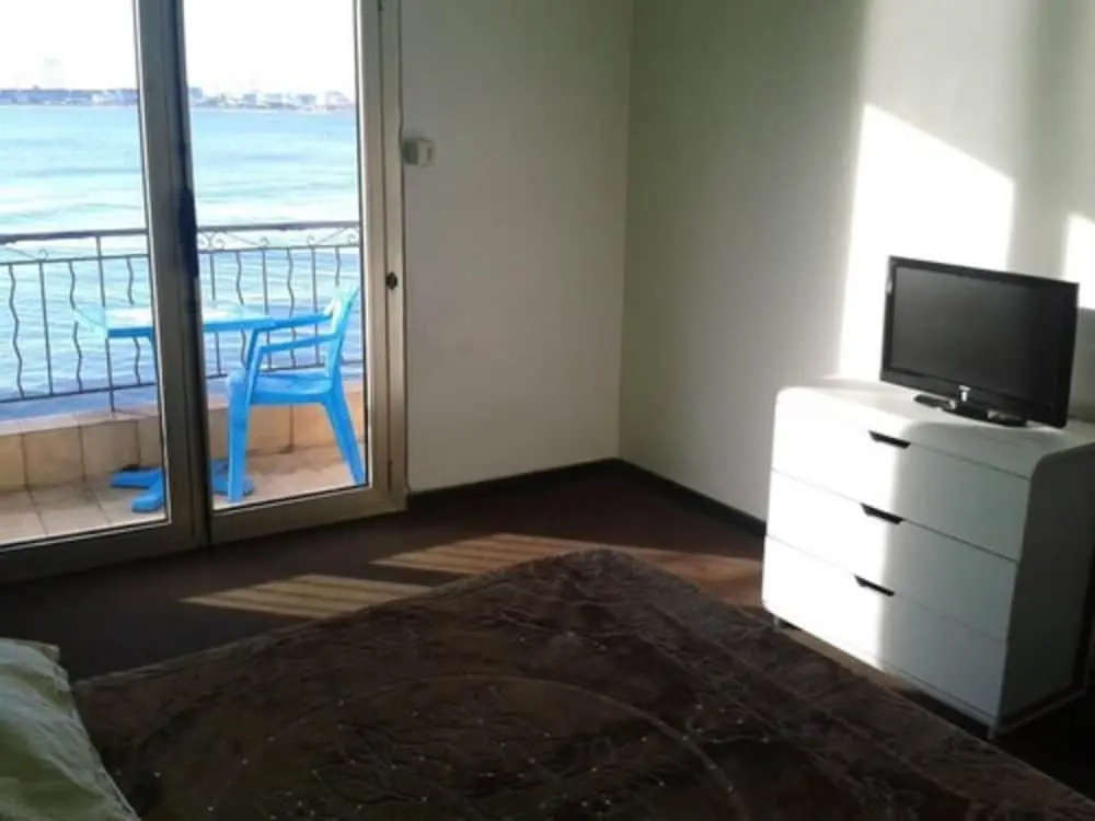 Standard Double room with balcony (full double bed)