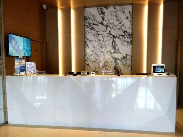 Lobby & Reception