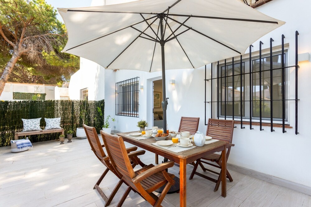 Beautiful & Quiet 2 Bdrs Apartm With Private Terrace & Communal Swimming Pool. Benamara
