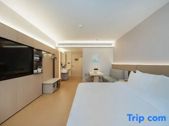 Deluxe Double room (full double bed)