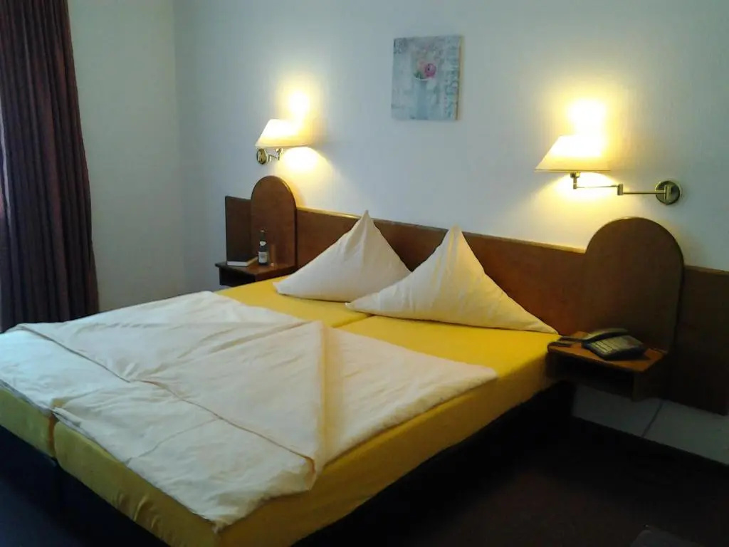 Standard Double room (full double bed)