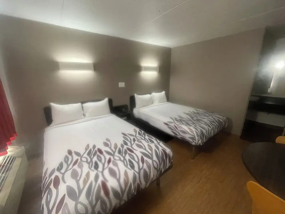 Deluxe Double room (full double bed)