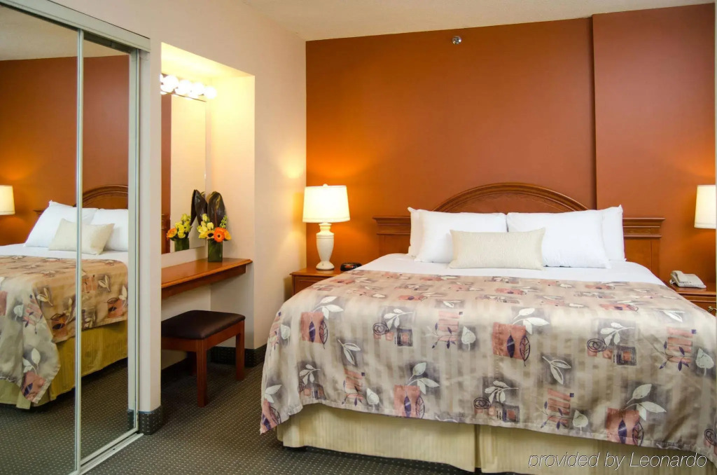 Sandman Signature Mississauga Hotel - фото 23